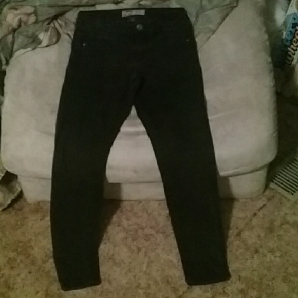 Black legging stretch jeans, barely wore - Picture 2 of 3